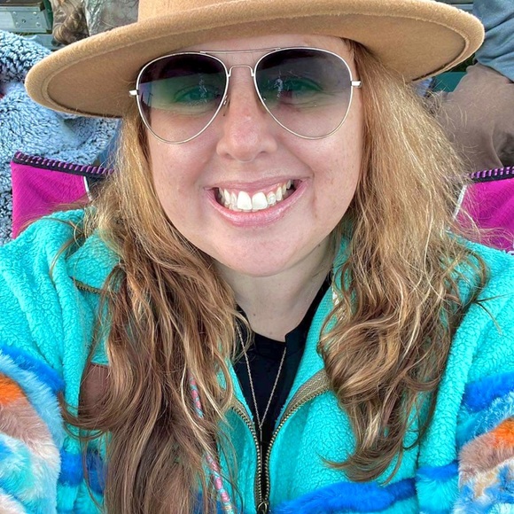 Meet your Posher, Ryland - Picture 2 of 5